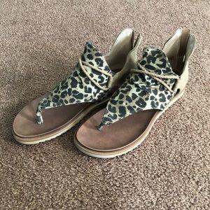 Very G Leopard Sandals